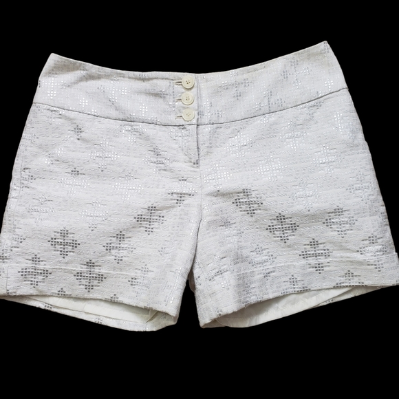 The Limited Cassidy fit women's short size 8 classy silver sheen ecru band waist - Picture 1 of 13